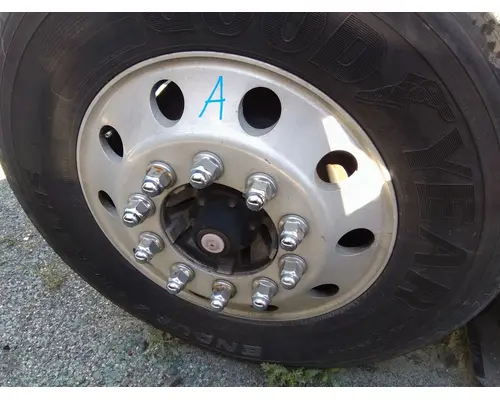 HUB PILOTED - ALUMINUM 22.5 X 8.25 WHEEL