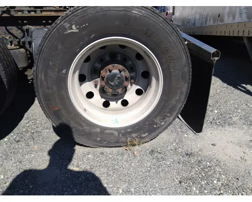 HUB PILOTED - ALUMINUM 22.5 X 8.25 WHEEL
