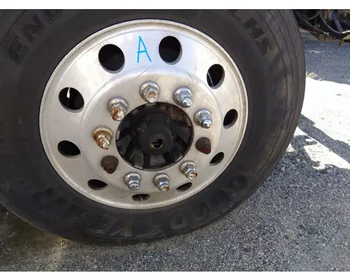 HUB PILOTED - ALUMINUM 22.5 X 8.25 WHEEL