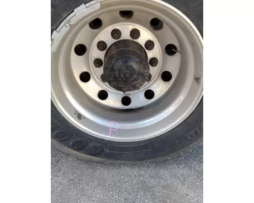 HUB PILOTED - ALUMINUM 22.5 X 8.25 WHEEL