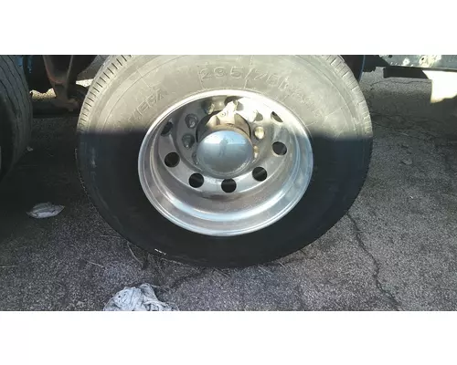 HUB PILOTED - ALUMINUM 22.5 X 8.25 WHEEL