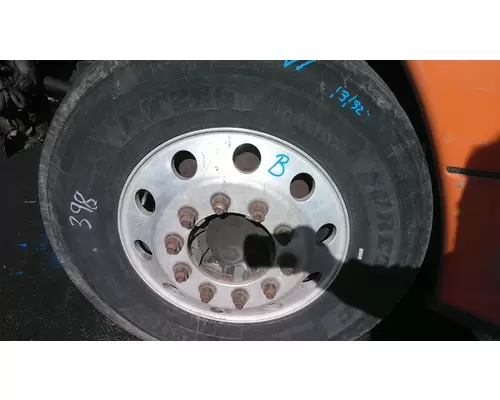 HUB PILOTED - ALUMINUM 22.5 X 8.25 WHEEL