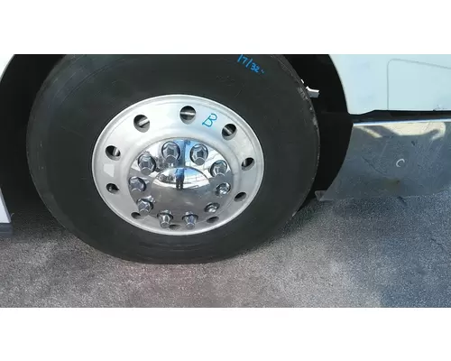 HUB PILOTED - ALUMINUM 22.5 X 8.25 WHEEL