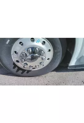 HUB PILOTED - ALUMINUM 22.5 X 8.25 WHEEL