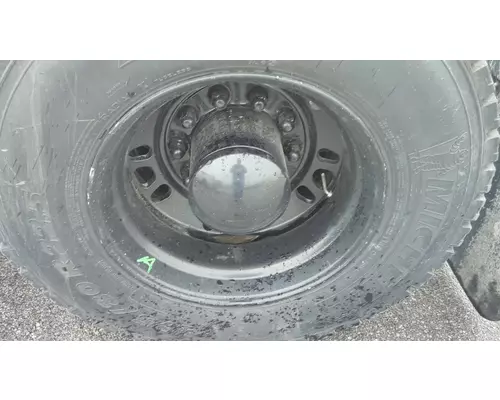 HUB PILOTED - ALUMINUM 22.5 X 8.25 WHEEL