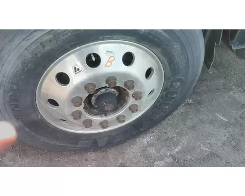 HUB PILOTED - ALUMINUM 22.5 X 8.25 WHEEL