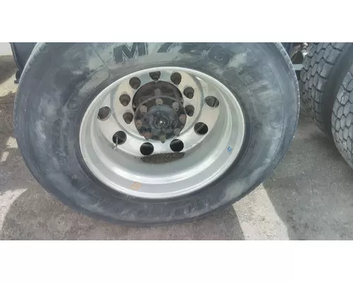 HUB PILOTED - ALUMINUM 22.5 X 8.25 WHEEL