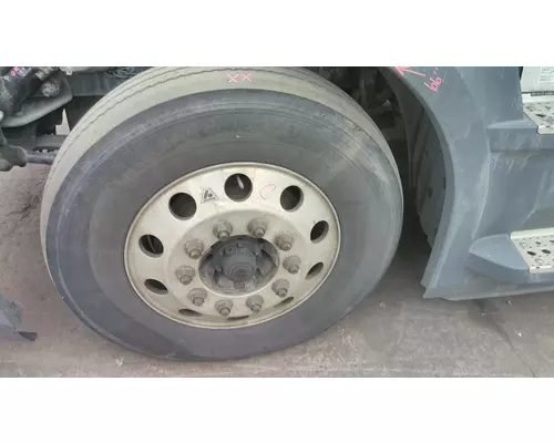 HUB PILOTED - ALUMINUM 22.5 X 8.25 WHEEL