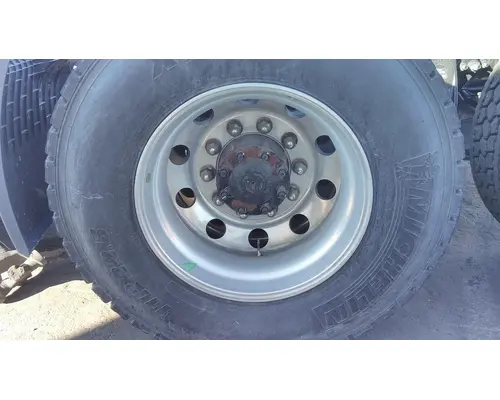 HUB PILOTED - ALUMINUM 22.5 X 8.25 WHEEL