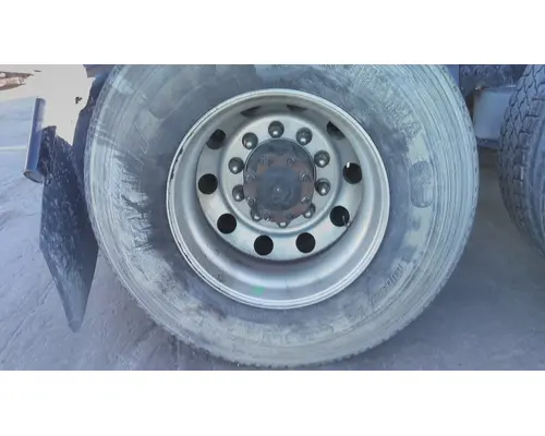 HUB PILOTED - ALUMINUM 22.5 X 8.25 WHEEL