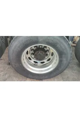 HUB PILOTED - ALUMINUM 22.5 X 8.25 WHEEL