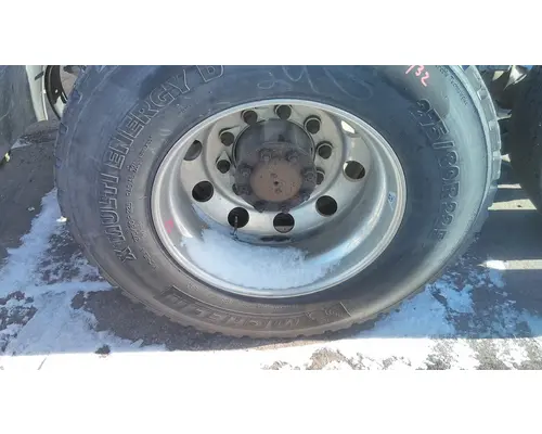 HUB PILOTED - ALUMINUM 22.5 X 8.25 WHEEL