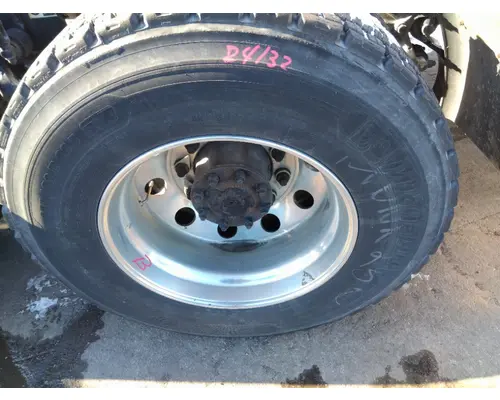 HUB PILOTED - ALUMINUM 22.5 X 8.25 WHEEL