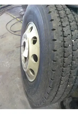 HUB PILOTED - ALUMINUM 22.5 X 8.25 WHEEL
