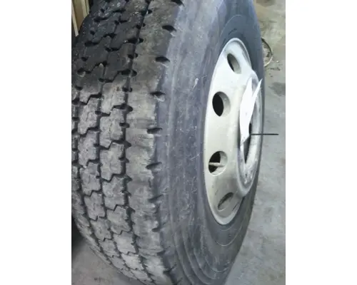 HUB PILOTED - ALUMINUM 22.5 X 8.25 WHEEL