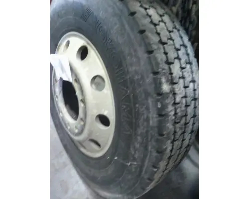 HUB PILOTED - ALUMINUM 22.5 X 8.25 WHEEL