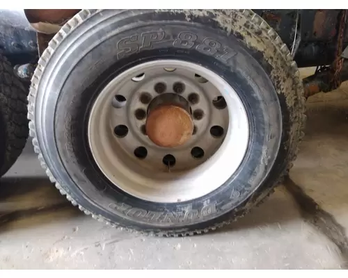 HUB PILOTED - ALUMINUM 24.5 X 8.25 WHEEL