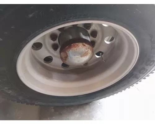 HUB PILOTED - ALUMINUM 24.5 X 8.25 WHEEL