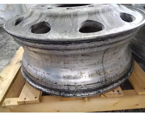 HUB PILOTED - ALUMINUM 24.5 X 8.25 WHEEL