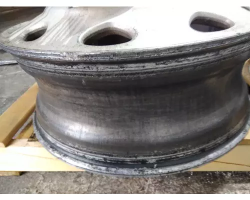HUB PILOTED - ALUMINUM 24.5 X 8.25 WHEEL