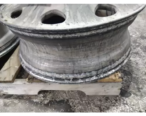 HUB PILOTED - ALUMINUM 24.5 X 8.25 WHEEL
