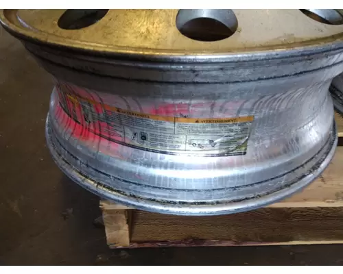 HUB PILOTED - ALUMINUM 24.5 X 8.25 WHEEL