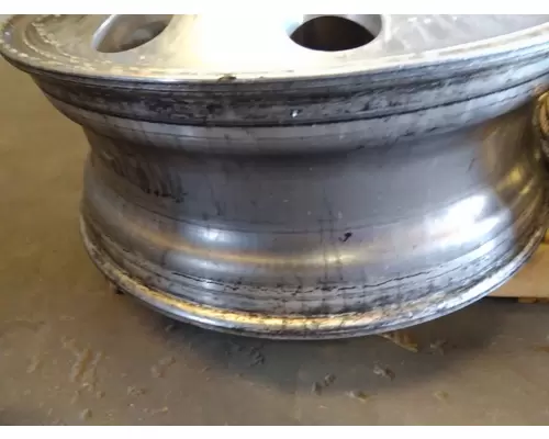 HUB PILOTED - ALUMINUM 24.5 X 8.25 WHEEL
