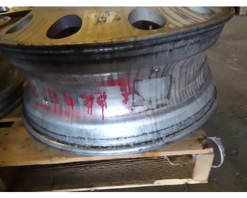 HUB PILOTED - ALUMINUM 24.5 X 8.25 WHEEL