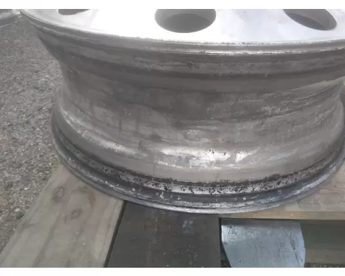 HUB PILOTED - ALUMINUM 24.5 X 8.25 WHEEL