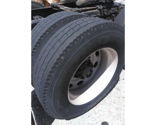 HUB PILOTED - ALUMINUM 24.5 X 8.25 WHEEL