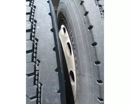 HUB PILOTED - ALUMINUM 24.5 X 8.25 WHEEL