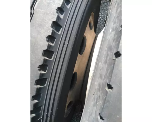 HUB PILOTED - ALUMINUM 24.5 X 8.25 WHEEL