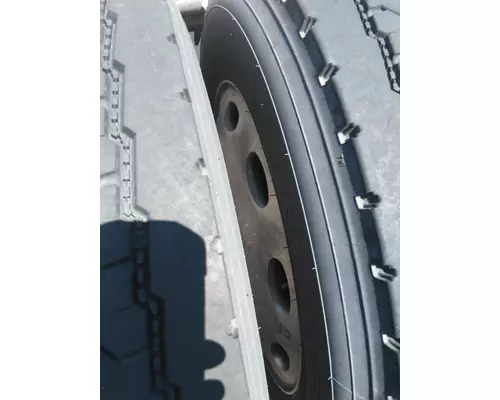 HUB PILOTED - ALUMINUM 24.5 X 8.25 WHEEL