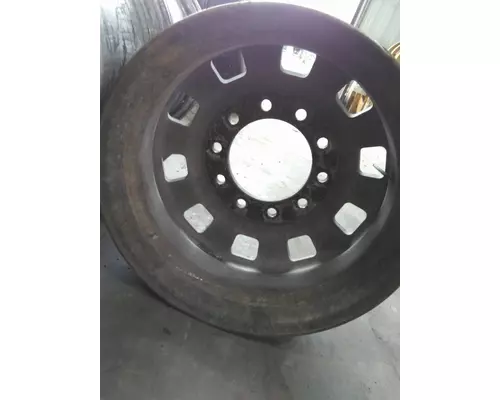 HUB PILOTED - ALUMINUM 24.5 X 8.25 WHEEL