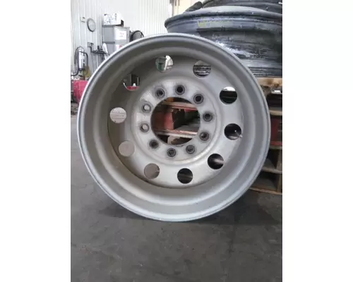 HUB PILOTED - ALUMINUM 24.5 X 8.25 WHEEL