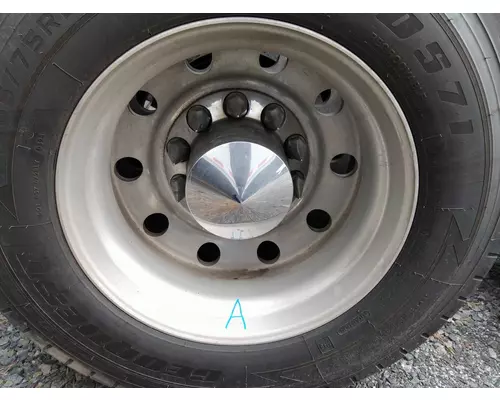 HUB PILOTED - ALUMINUM 24.5 X 8.25 WHEEL