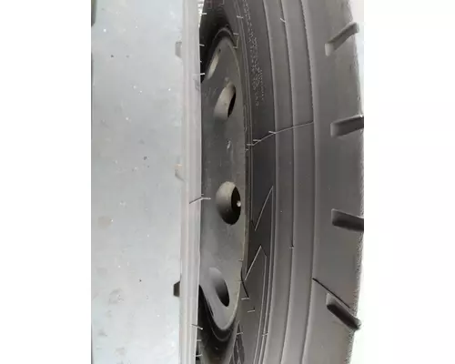 HUB PILOTED - ALUMINUM 24.5 X 8.25 WHEEL