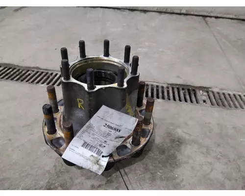 HUB PILOTED - ALUMINUM 8 LUG HUB