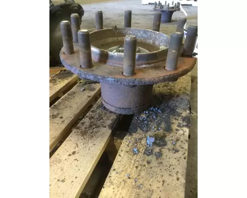 HUB PILOTED - STEEL 10 LUG HUB