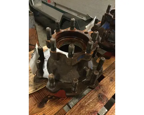 HUB PILOTED - STEEL 10 LUG HUB