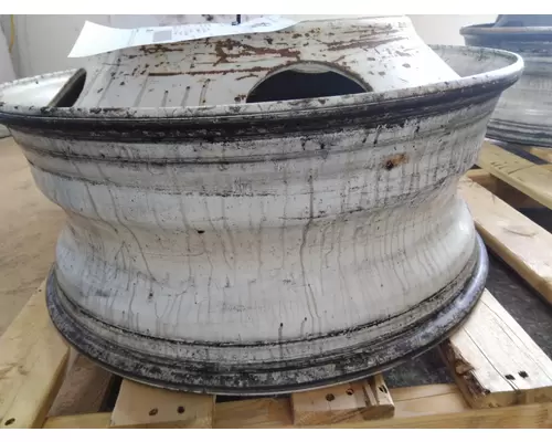 HUB PILOTED - STEEL 22.5 X 8.25 WHEEL