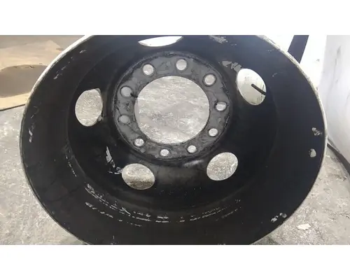 HUB PILOTED - STEEL 22.5 X 8.25 WHEEL