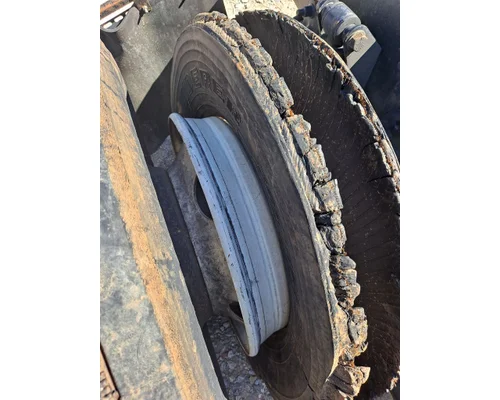 HUB PILOTED - STEEL 22.5 X 8.25 WHEEL