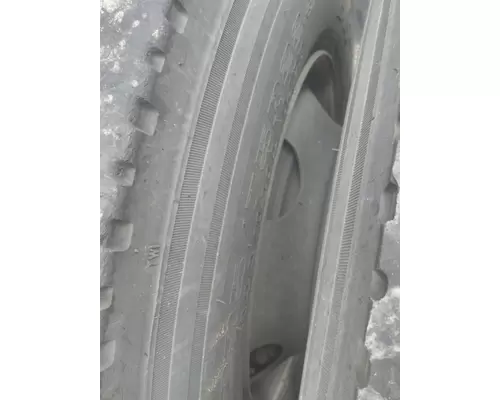 HUB PILOTED - STEEL 22.5 X 8.25 WHEEL