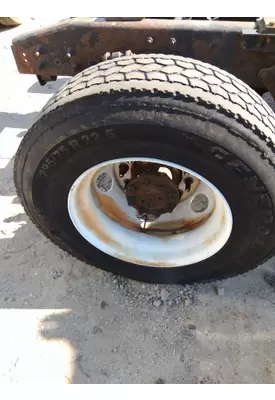 HUB PILOTED - STEEL 22.5 X 8.25 WHEEL