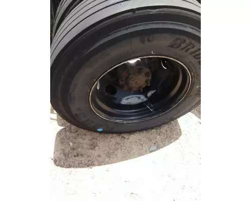 HUB PILOTED - STEEL 22.5 X 8.25 WHEEL