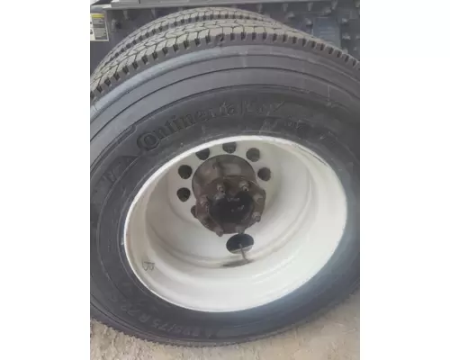 HUB PILOTED - STEEL 22.5 X 8.25 WHEEL