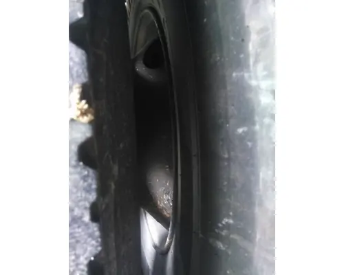 HUB PILOTED - STEEL 22.5 X 8.25 WHEEL