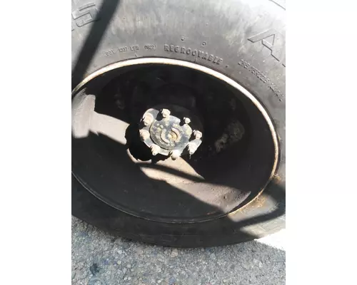HUB PILOTED - STEEL 22.5 X 8.25 WHEEL