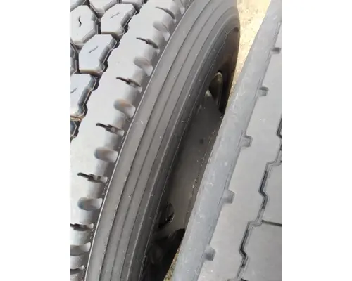 HUB PILOTED - STEEL 22.5 X 8.25 WHEEL